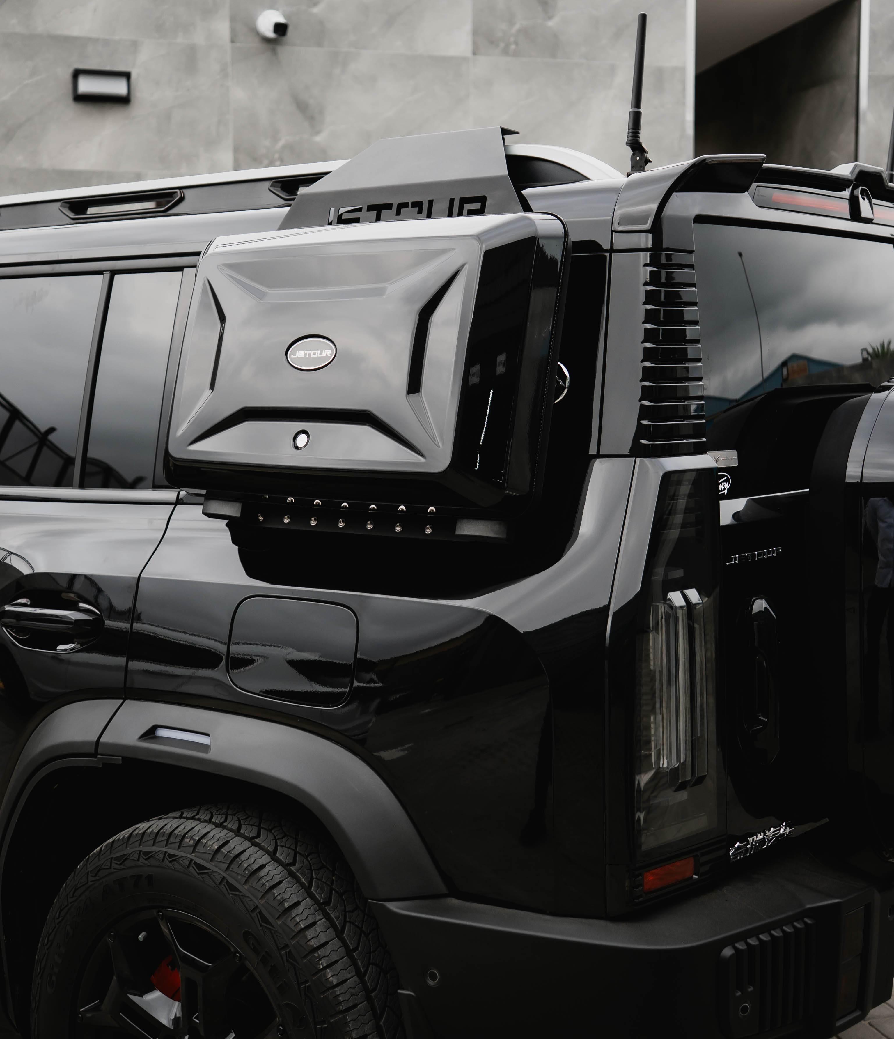 Tailored for the Emirates: The Ultimate Guide to Jetour Custom Accessories and Upgrades